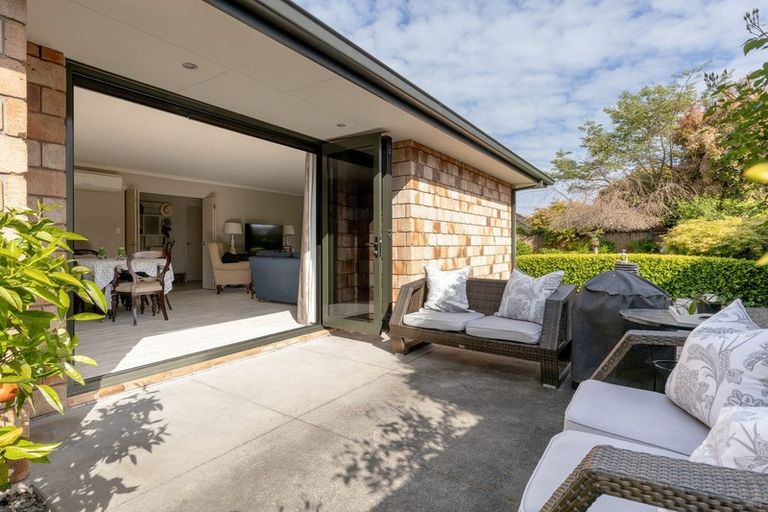 Photo of property in 24 Hansard Place, Bethlehem, Tauranga, 3110