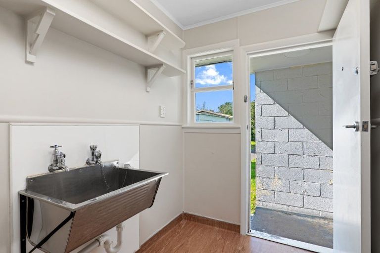 Photo of property in 24 Oakland Street, Northcote, Christchurch, 8052