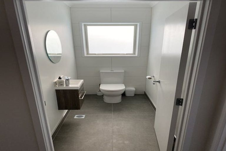 Photo of property in 22 Taitonga Lane, Stanmore Bay, Whangaparaoa, 0932