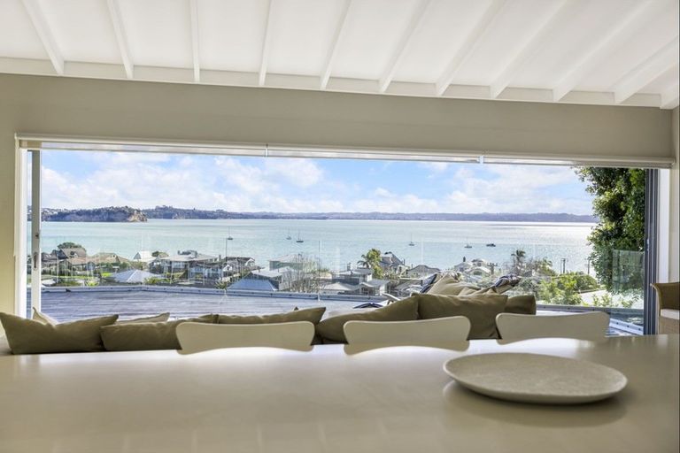 Photo of property in 53a De Luen Avenue, Tindalls Beach, Whangaparaoa, 0930