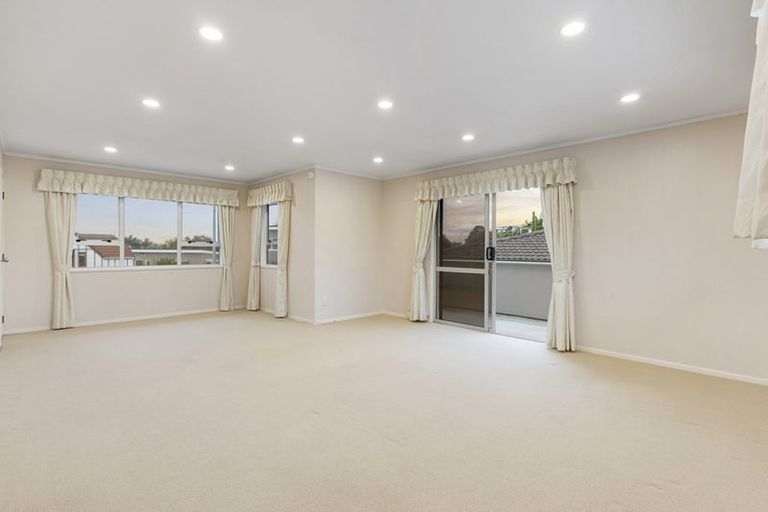 Photo of property in 9 Argo Drive, Half Moon Bay, Auckland, 2012