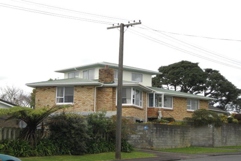 Photo of property in 15 Rainsford Street, Moturoa, New Plymouth, 4310