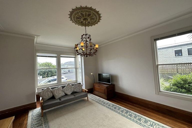 Photo of property in 30 Russell Street, Dunedin Central, Dunedin, 9016