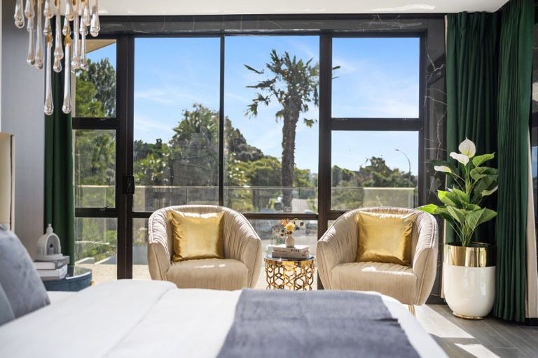 Photo of property in 24 Half Moon Rise, Half Moon Bay, Auckland, 2012