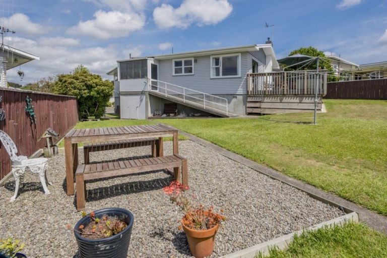 Photo of property in 13 Burn Street, Levin, 5510