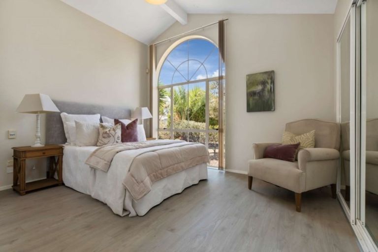 Photo of property in 12 Tington Avenue, Wattle Downs, Auckland, 2103