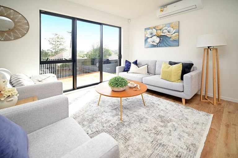 Photo of property in 4/29 Tudor Road, Henderson, Auckland, 0610