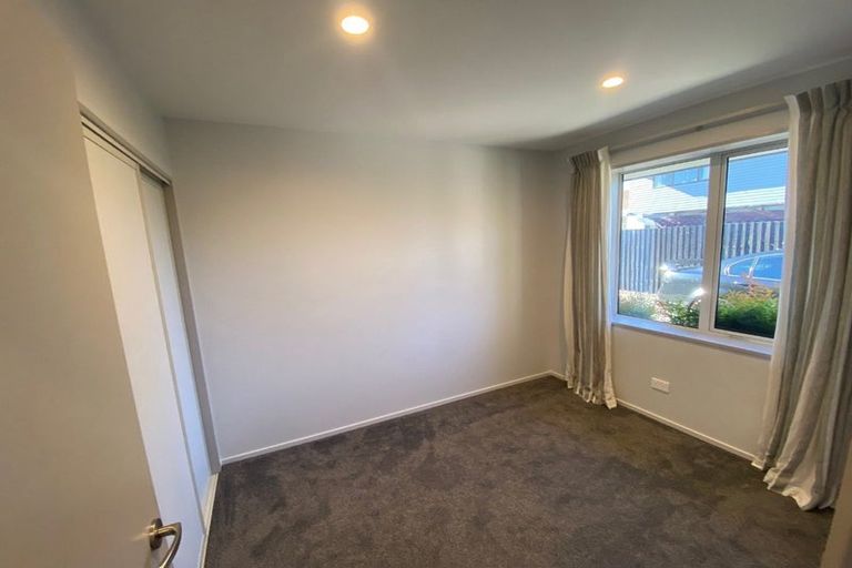 Photo of property in 2/23 Wakelin Place, Redwood, Christchurch, 8051