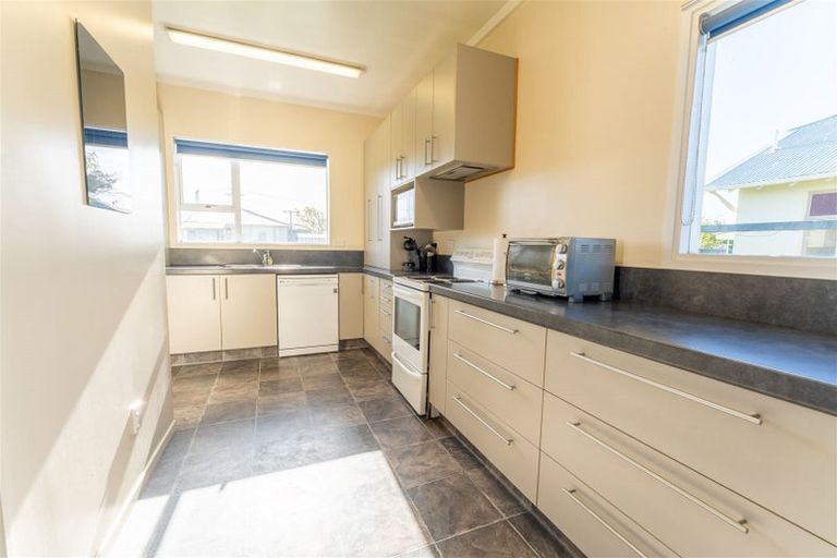 Photo of property in 16 Foyle Street, Oamaru North, Oamaru, 9400