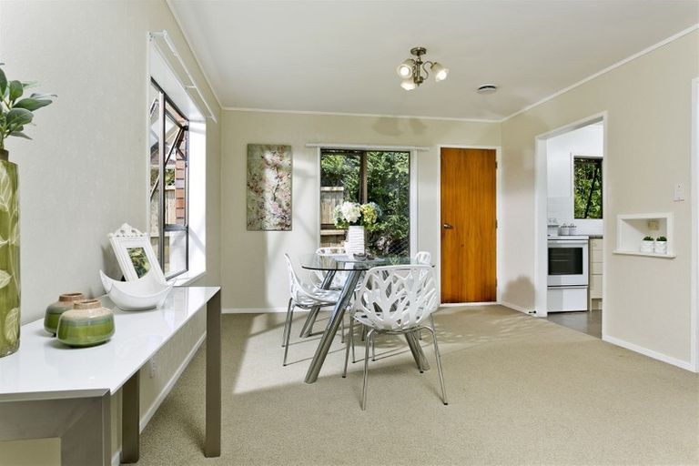 Photo of property in 2/149 Chivalry Road, Glenfield, Auckland, 0629