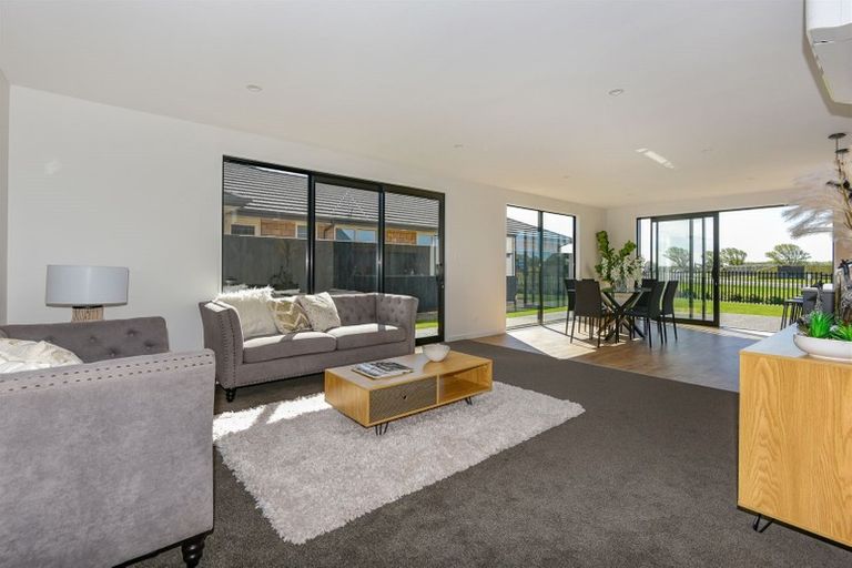 Photo of property in 11 Collier Drive, Halswell, Christchurch, 8025