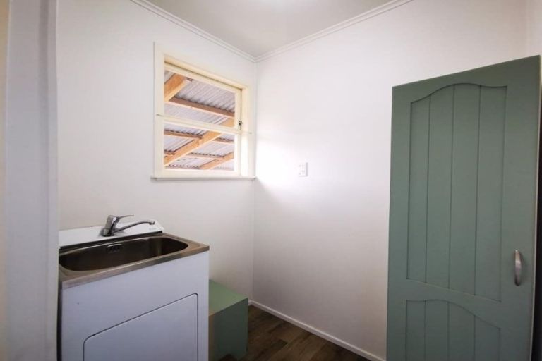 Photo of property in 21 Mcquarrie Avenue, Wattle Downs, Auckland, 2103