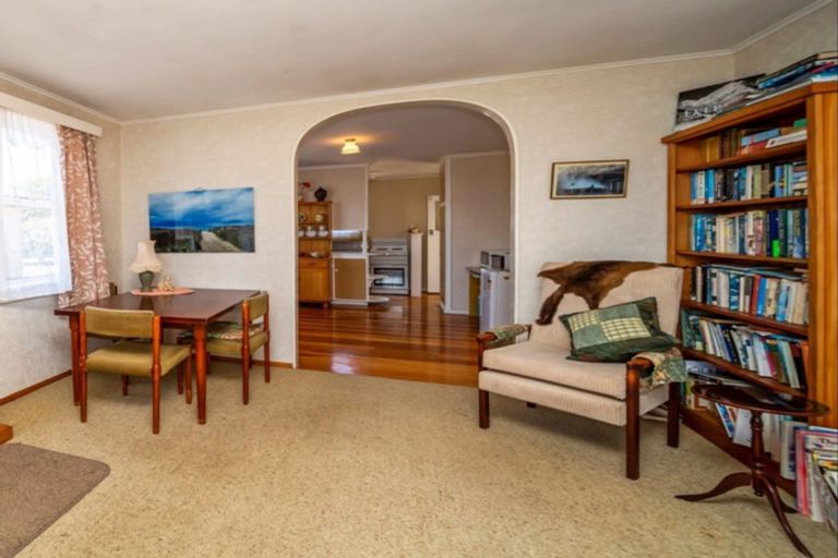Photo of property in 6 Murray Avenue, Hawera, 4610