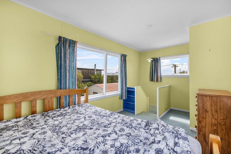 Photo of property in 13 Effingham Street, North New Brighton, Christchurch, 8083