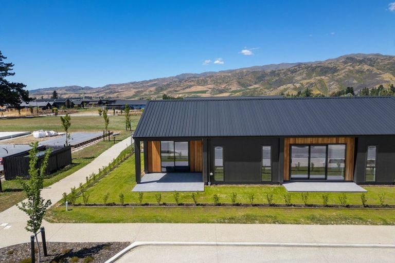 Photo of property in 1 Hadley Place, Cromwell, 9310