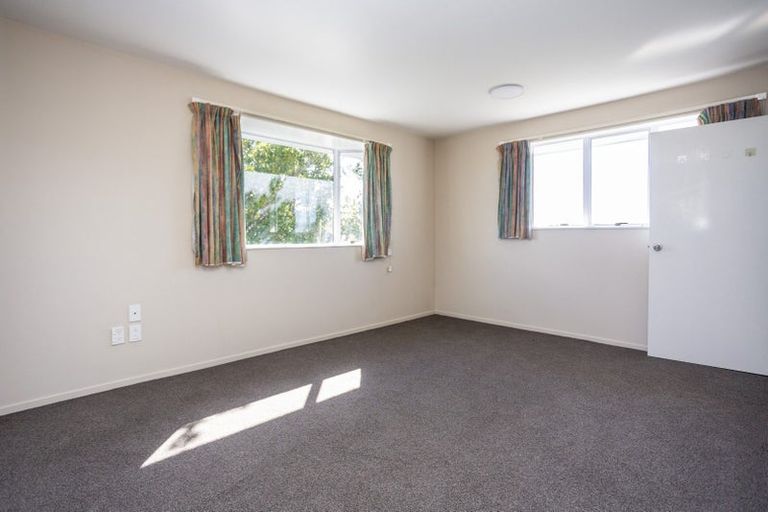 Photo of property in 42 Waimairi Road, Upper Riccarton, Christchurch, 8041