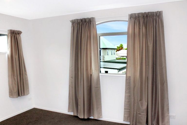 Photo of property in 18d Mona Vale Avenue, Riccarton, Christchurch, 8011