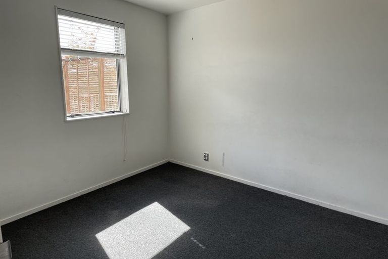 Photo of property in 2/222 Albany Highway, Schnapper Rock, Auckland, 0632