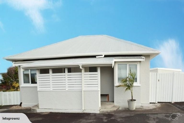 Photo of property in 7a Main Road, Raglan, 3225