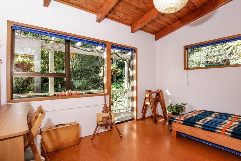 Photo of property in 779a West Coast Road, Oratia, Auckland, 0604