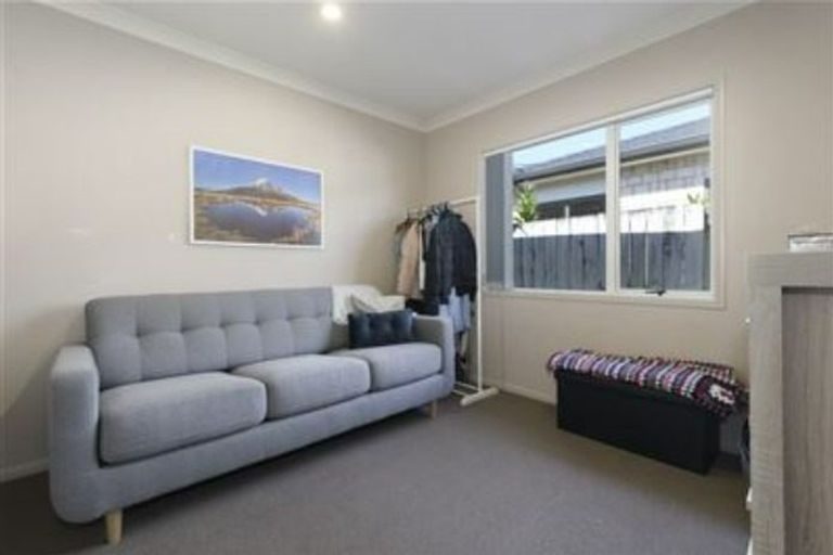 Photo of property in 56 Oriental Parade, Papamoa Beach, Papamoa, 3118