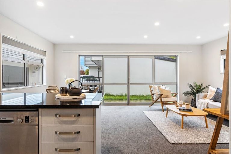 Photo of property in 2/33 Elizabeth Street, Riccarton, Christchurch, 8041