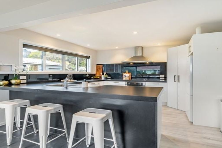 Photo of property in 21a Rimu Street, Naenae, Lower Hutt, 5011