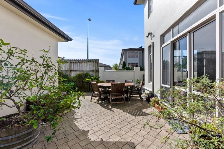 Photo of property in 119 Baverstock Road, Flat Bush, Auckland, 2016