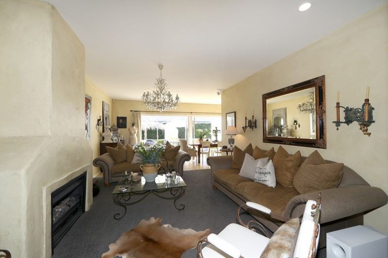 Photo of property in 42 Pukekura Place, Taradale, Napier, 4112