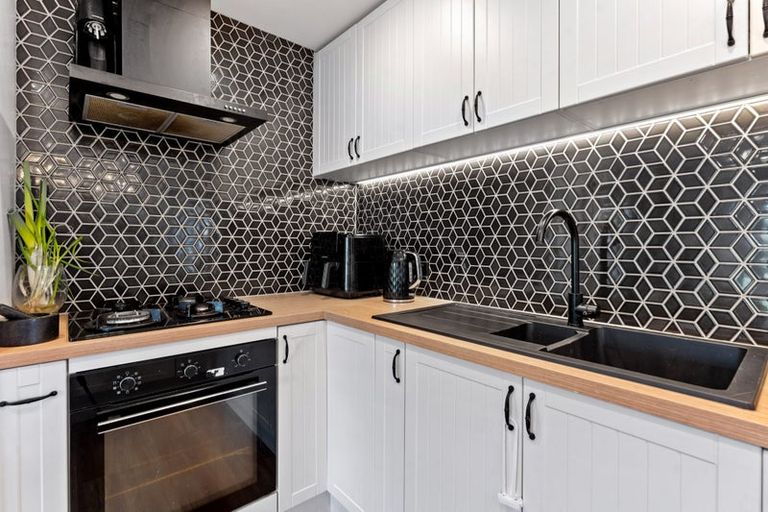 Photo of property in 2326 State Highway 16, Helensville, 0875