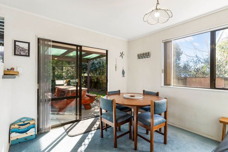 Photo of property in 16 Kane Road, Papamoa Beach, Papamoa, 3118