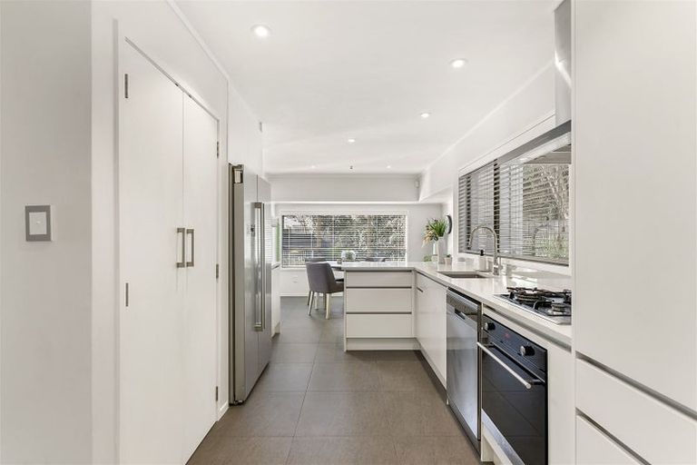 Photo of property in 57 Kurnell Drive, Botany Downs, Auckland, 2010