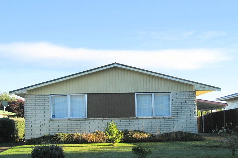 Photo of property in 69 Gray Avenue, Paraparaumu Beach, Paraparaumu, 5032