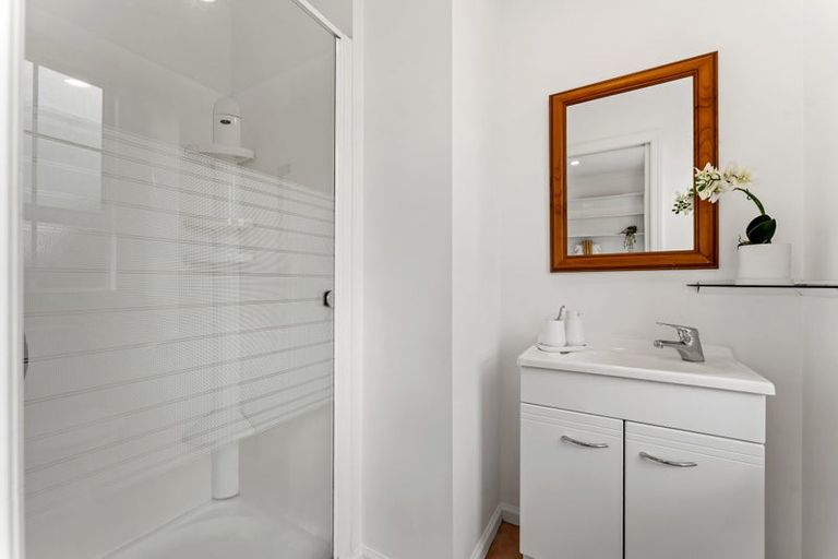 Photo of property in 41 Ferry Road, Arkles Bay, Whangaparaoa, 0932