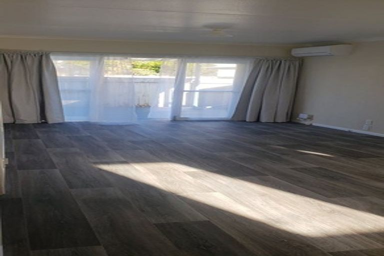 Photo of property in 29 Moana Road, Paraparaumu, 5032