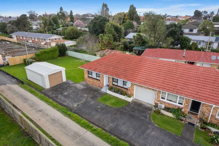 Photo of property in 2/11 Miles Avenue, Papatoetoe, Auckland, 2025