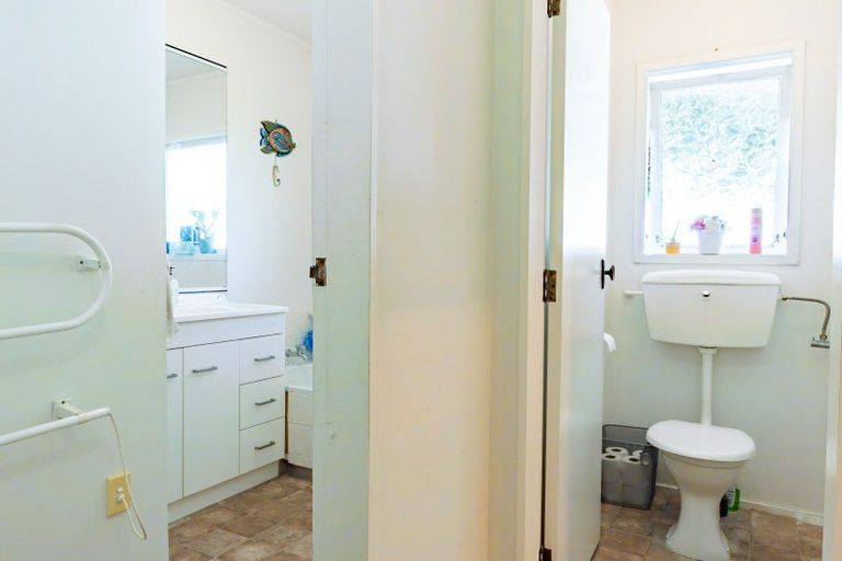 Photo of property in 88 Atkinson Avenue, Otaki Beach, Otaki, 5512