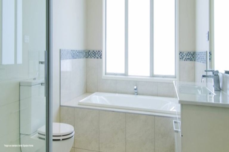 Photo of property in 13 Seabreeze Road, Mangawhai Heads, Mangawhai, 0505