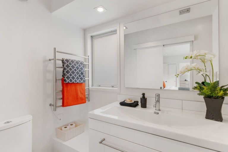 Photo of property in 1/10 Chevron Place, Ilam, Christchurch, 8041