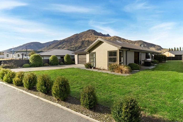 Photo of property in 3 Hicks Road, Lower Shotover, Queenstown, 9304