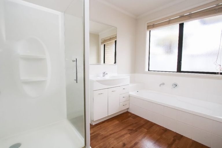 Photo of property in 30 Te Manatu Drive, Huntington, Hamilton, 3210