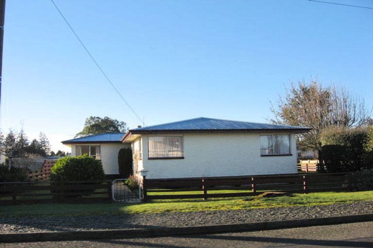 Photo of property in 55 Park Street, Winton, 9720