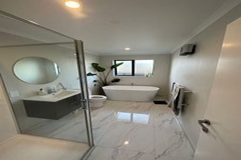 Photo of property in 4 Letitia Street, Burwood, Christchurch, 8083