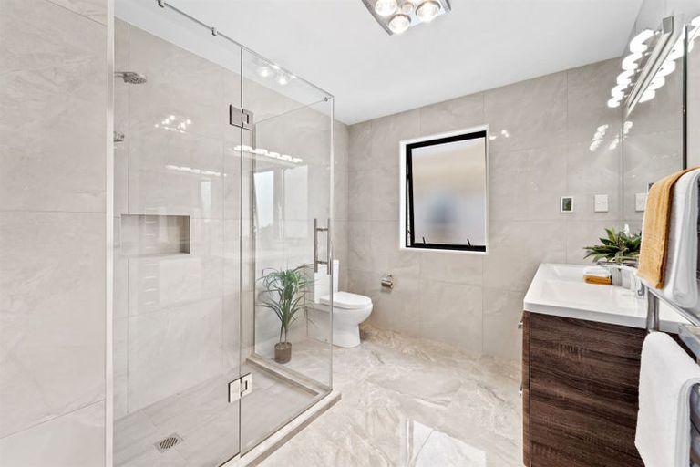 Photo of property in 37 Remuremu Street, Long Bay, Auckland, 0630