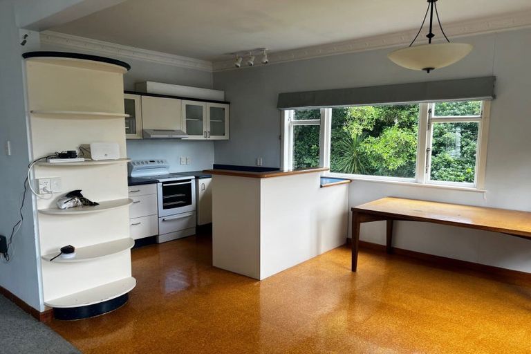 Photo of property in 4 Vennell Street, Brooklyn, Wellington, 6021