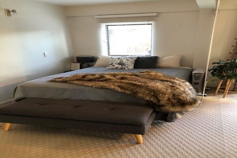 Photo of property in 25 Maxwelton Drive, Mairangi Bay, Auckland, 0630