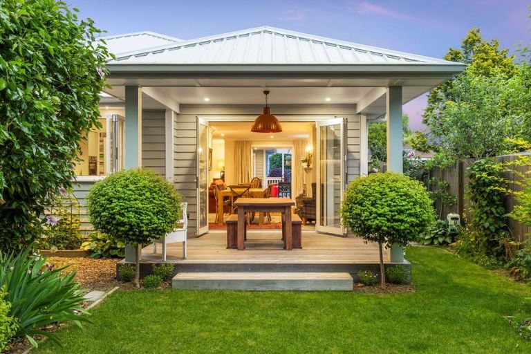 Photo of property in 80 Hall Street, Cambridge, 3434