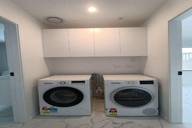 Photo of property in 18 Boeing Way, Newlands, 6037