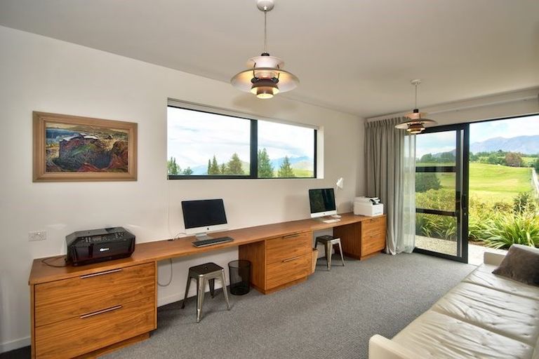 Photo of property in 27 Mooney Road, Speargrass Flat, Queenstown, 9371