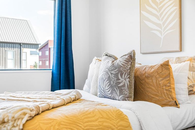 Photo of property in 6 Desalt Drive, Hobsonville, Auckland, 0616